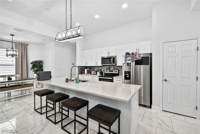 1137 NE 4th AVE, Cape Coral, FL 33909