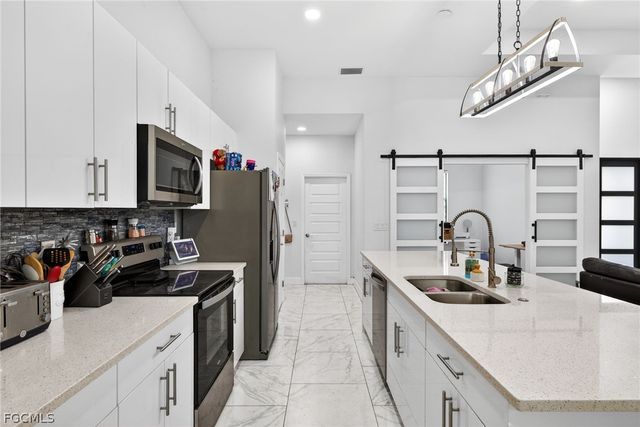 1137 NE 4th AVE, Cape Coral, FL 33909