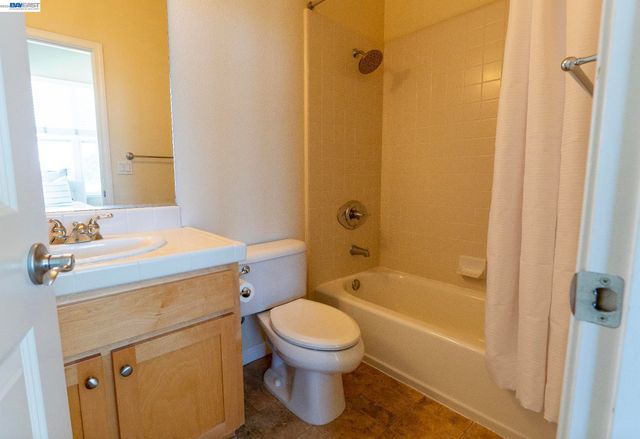 742 N 6th St, San Jose, CA 95112