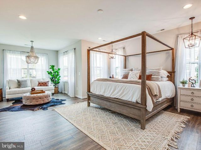 2206 KAREN TER, Fredericksburg, VA 22405