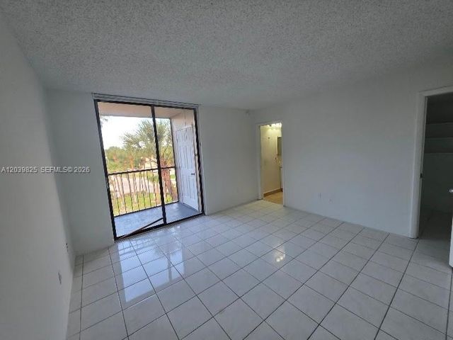 8635 NW 8th Street 423, Miami, FL 33126