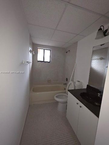 8635 NW 8th Street 423, Miami, FL 33126