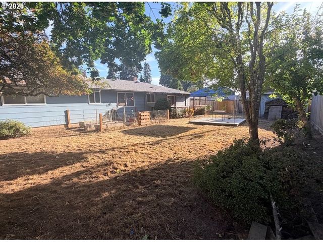 2188 Se PINE St, Hillsboro, OR 97123