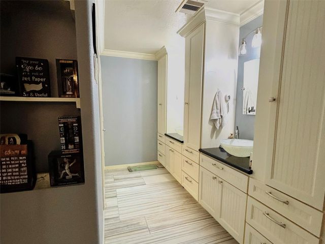 3811 Trent Cove Ln, Pearland, TX 77584