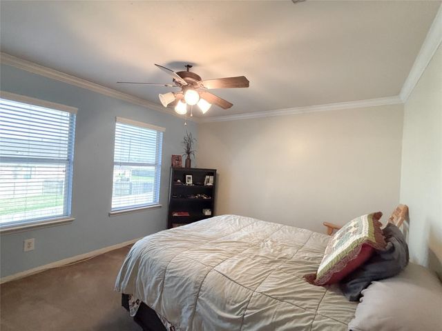 3811 Trent Cove Ln, Pearland, TX 77584