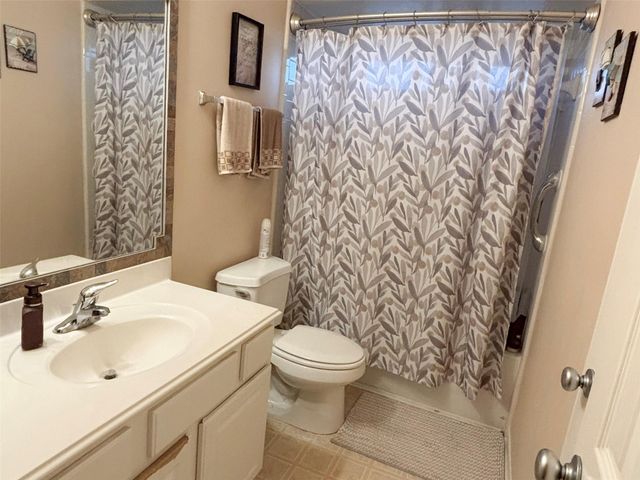 3811 Trent Cove Ln, Pearland, TX 77584