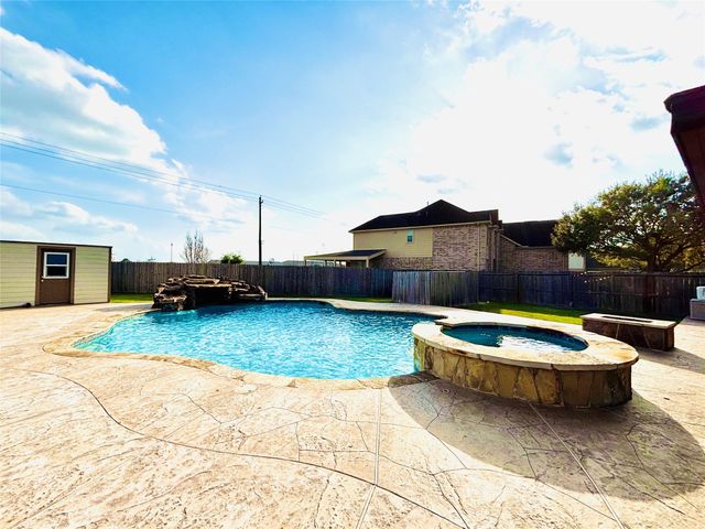 3811 Trent Cove Ln, Pearland, TX 77584