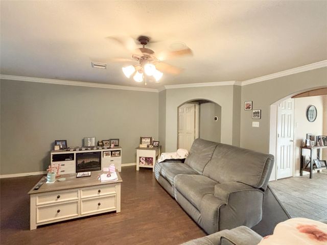 3811 Trent Cove Ln, Pearland, TX 77584