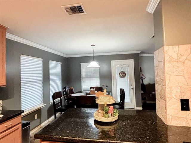 3811 Trent Cove Ln, Pearland, TX 77584