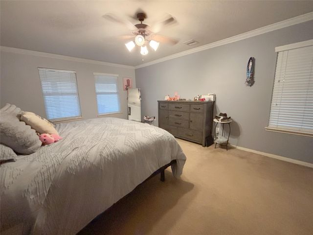 3811 Trent Cove Ln, Pearland, TX 77584