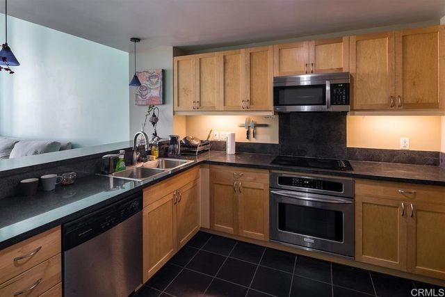 1150 J Street 811, San Diego, CA 92101