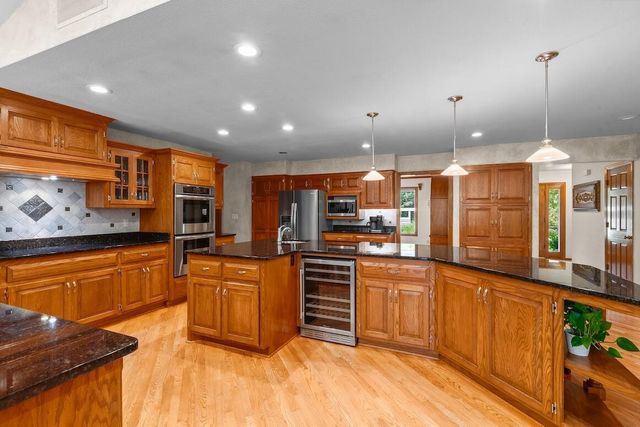 W318N1050 Huckleberry WAY, Delafield, WI 53018