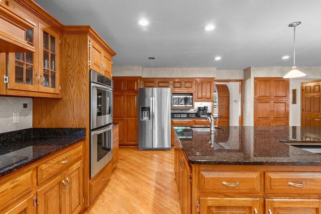 W318N1050 Huckleberry WAY, Delafield, WI 53018