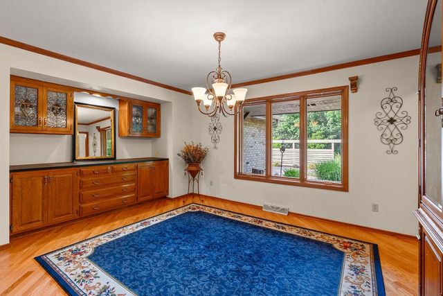 W318N1050 Huckleberry WAY, Delafield, WI 53018