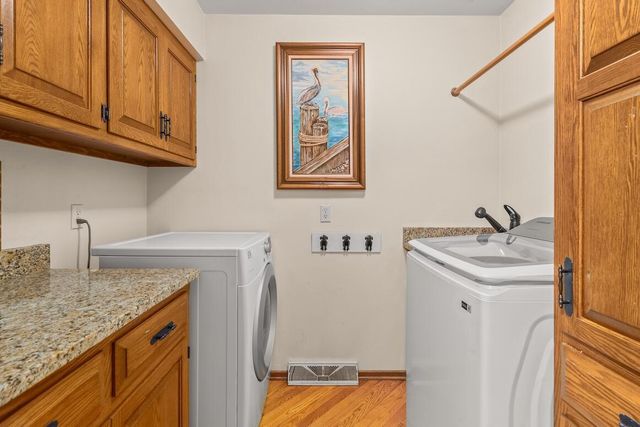 W318N1050 Huckleberry WAY, Delafield, WI 53018