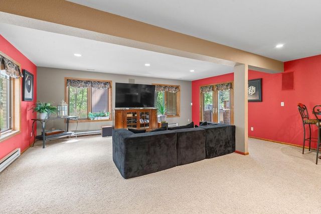 W318N1050 Huckleberry WAY, Delafield, WI 53018
