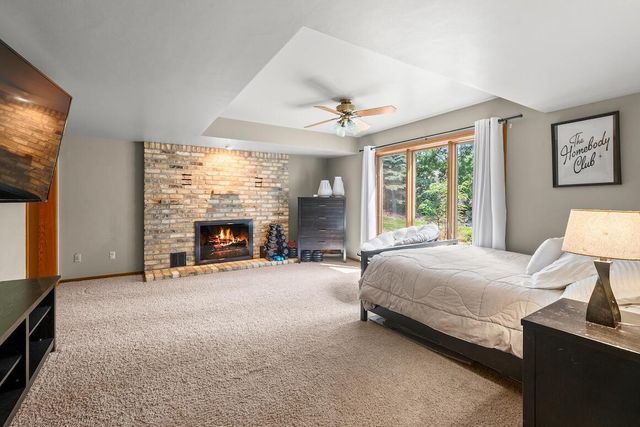 W318N1050 Huckleberry WAY, Delafield, WI 53018