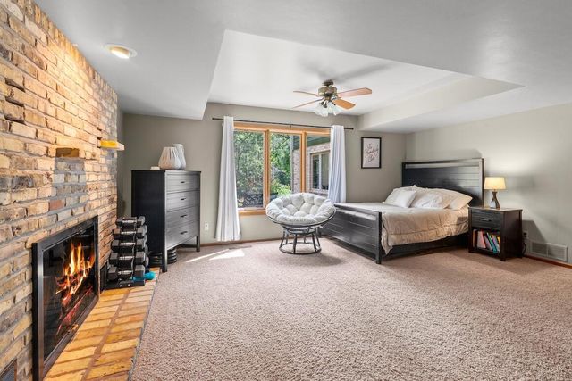 W318N1050 Huckleberry WAY, Delafield, WI 53018