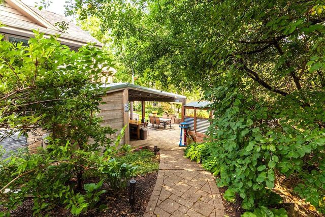 W318N1050 Huckleberry WAY, Delafield, WI 53018