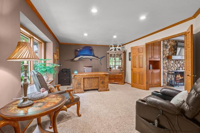 W318N1050 Huckleberry WAY, Delafield, WI 53018
