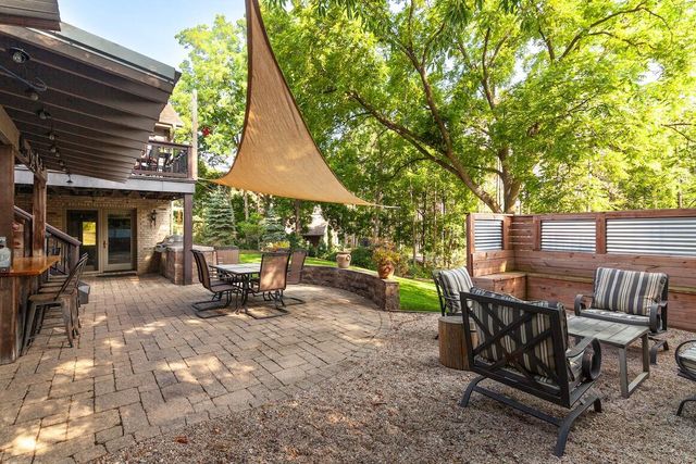 W318N1050 Huckleberry WAY, Delafield, WI 53018