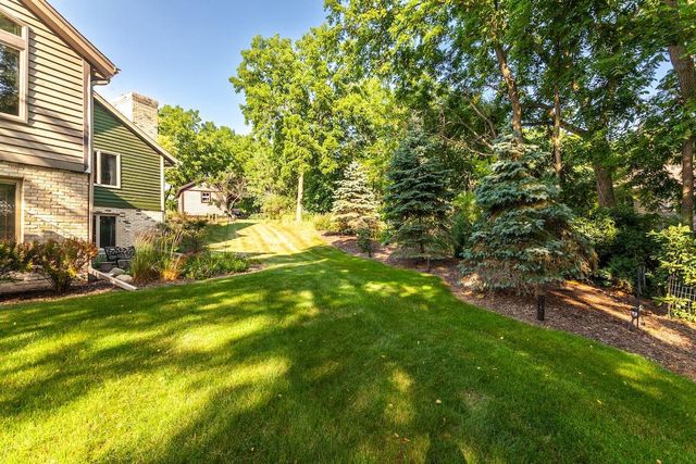 W318N1050 Huckleberry WAY, Delafield, WI 53018
