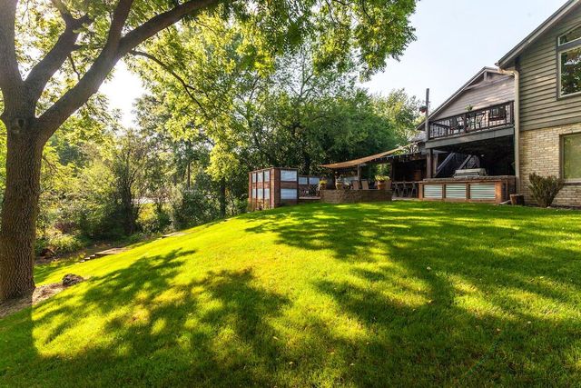 W318N1050 Huckleberry WAY, Delafield, WI 53018