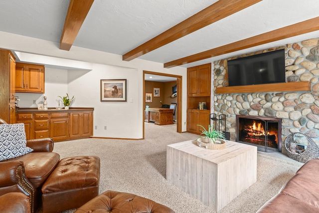 W318N1050 Huckleberry WAY, Delafield, WI 53018