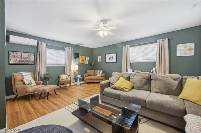 4221 Esmeralda Avenue, Las Vegas, NV 89102