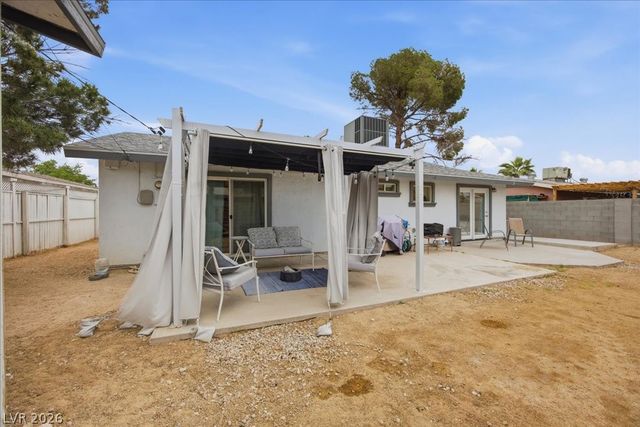 4221 Esmeralda Avenue, Las Vegas, NV 89102