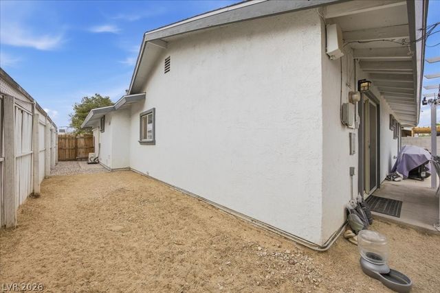 4221 Esmeralda Avenue, Las Vegas, NV 89102