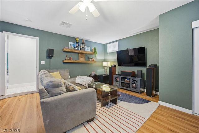 4221 Esmeralda Avenue, Las Vegas, NV 89102