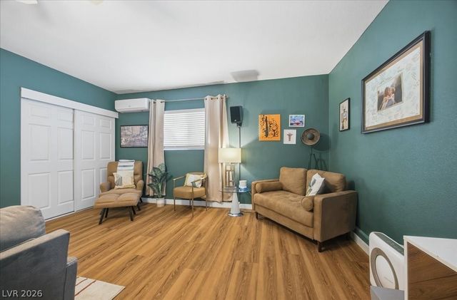 4221 Esmeralda Avenue, Las Vegas, NV 89102