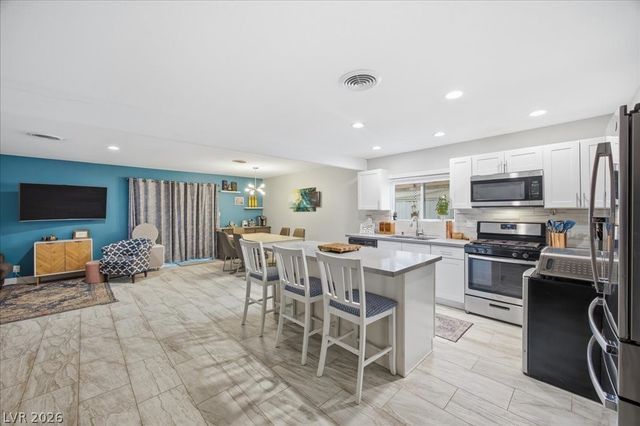 4221 Esmeralda Avenue, Las Vegas, NV 89102