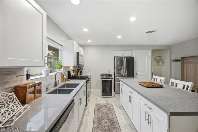 4221 Esmeralda Avenue, Las Vegas, NV 89102