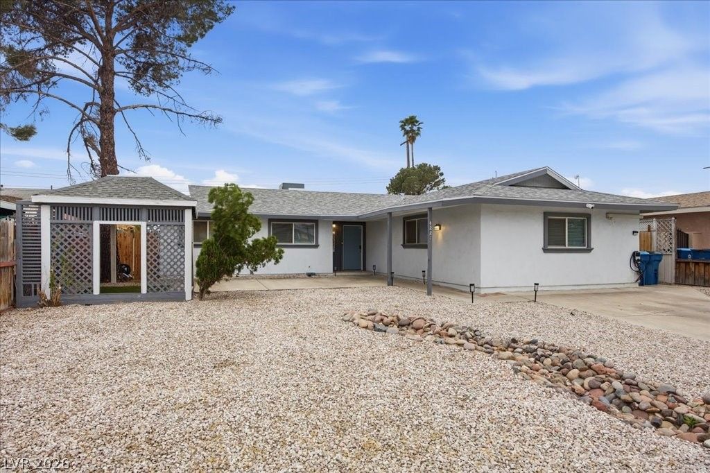 4221 Esmeralda Avenue, Las Vegas, NV 89102