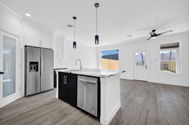 116 York Street, South Houston, TX 77587