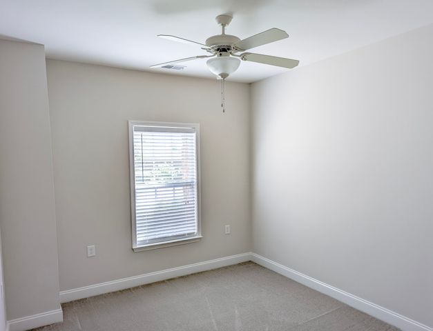 262 Wrennewood Ln, Franklin, TN 37064