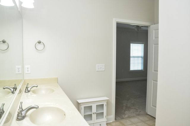 262 Wrennewood Ln, Franklin, TN 37064