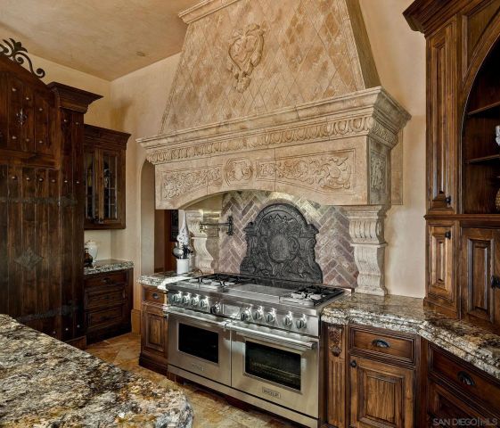 8619 Via Rancho Cielo, Rancho Santa Fe, CA 92067