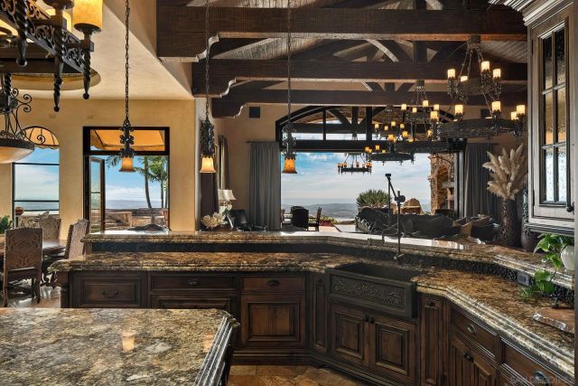 8619 Via Rancho Cielo, Rancho Santa Fe, CA 92067