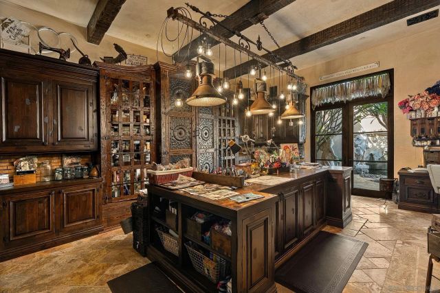 8619 Via Rancho Cielo, Rancho Santa Fe, CA 92067