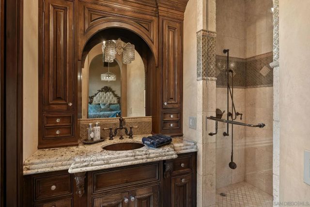 8619 Via Rancho Cielo, Rancho Santa Fe, CA 92067