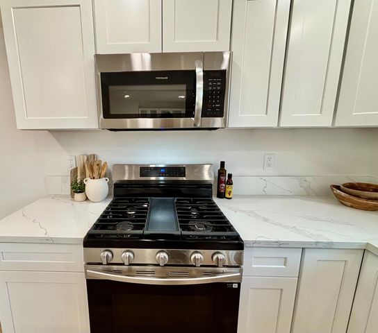 1917 Grand Ave, Sacramento, CA 95838