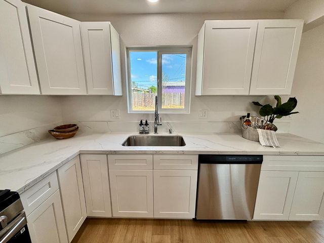 1917 Grand Ave, Sacramento, CA 95838