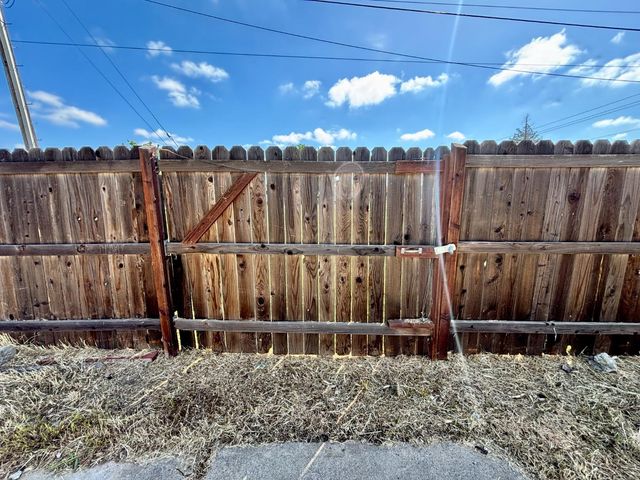 1917 Grand Ave, Sacramento, CA 95838