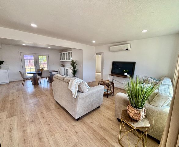 1917 Grand Ave, Sacramento, CA 95838