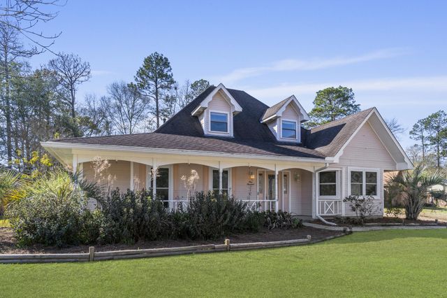 100 Warwick Pl, Hattiesburg, MS 39402