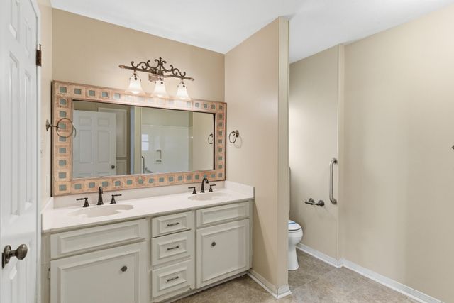 100 Warwick Pl, Hattiesburg, MS 39402