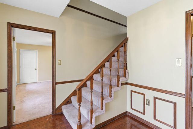 100 Warwick Pl, Hattiesburg, MS 39402